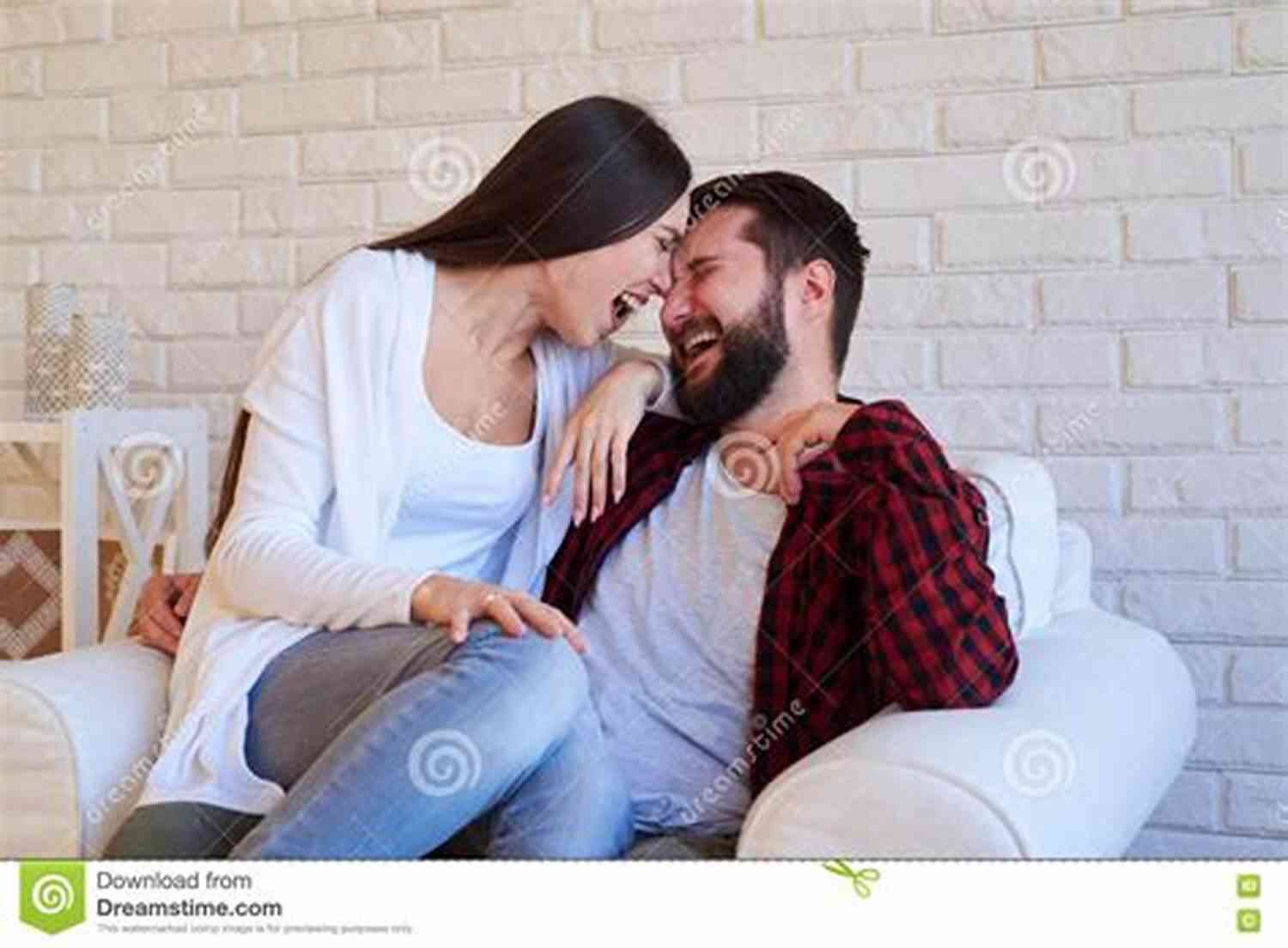 Couple Enjoying A Hearty Laugh 101 Romantic Text Messages For Your Girlfriend