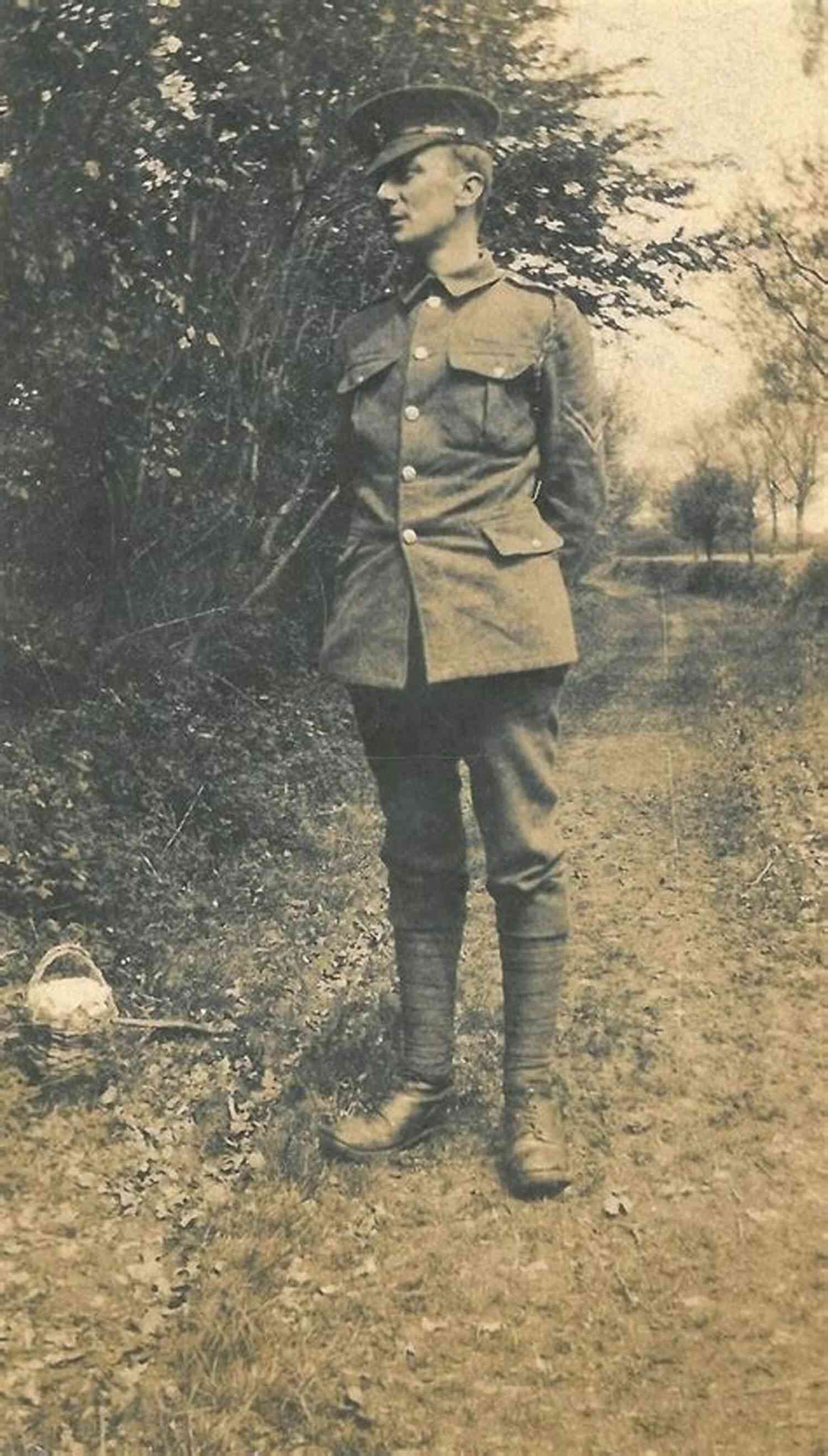 Edward Thomas A Soldier Poet Who Wrote 'Rain' Deep Cry: Soldier Poets Killed On The Western Front