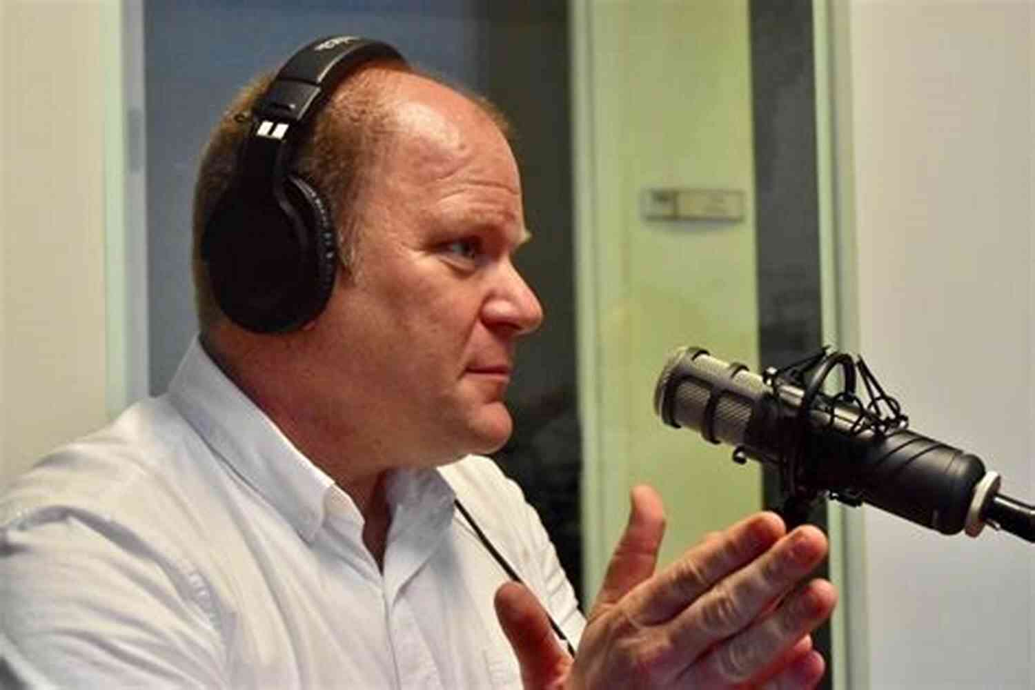 Eric Olander The Man Who Reconnected With His Biological Mother Hi Mom: Hello Mother Eric Olander