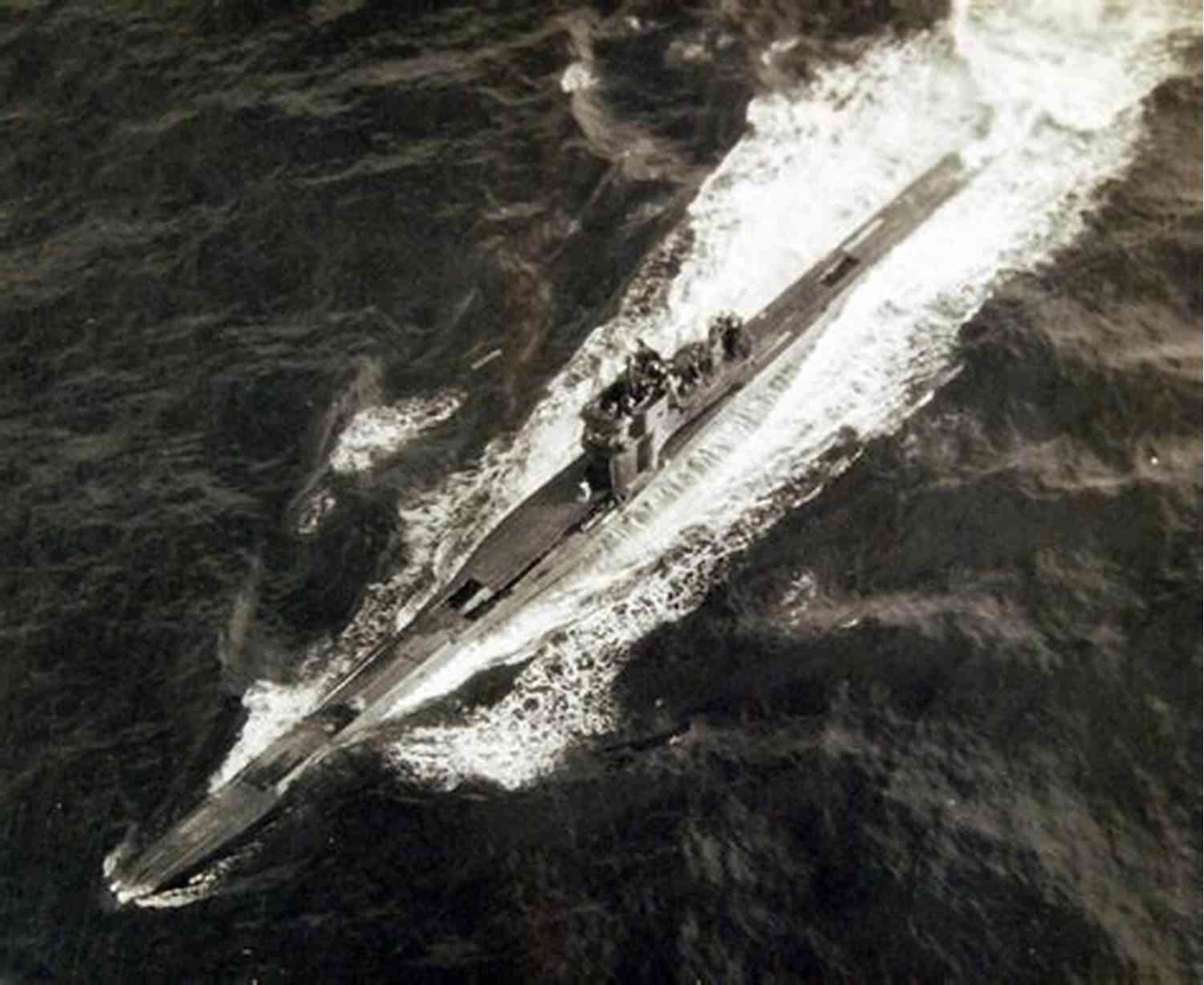 Surrender Of The German Boat Fleet After WWII Dunkirk D Day VE Day Surrender Of U Boat Fleet WWII 1939 45 Hemyock Memories Vol1: Illustrated Extracts From Vol 0: Eyewitness Stories By Hemyock Residents (Nearly Forgotten)