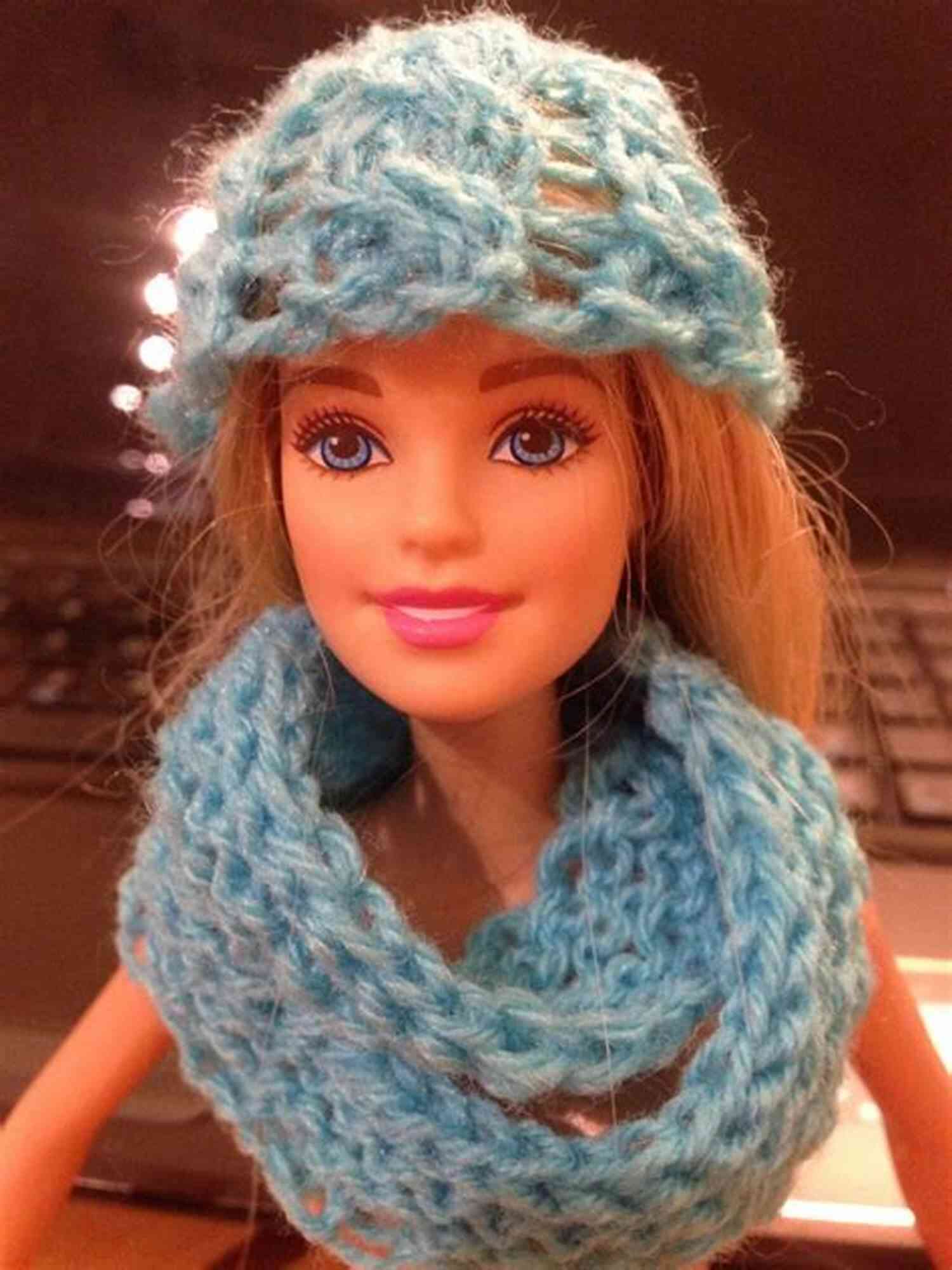 Crochet Pattern For A Stylish Hat And Scarf For Barbie Crochet Patterns For Barbie And Fashion Dolls